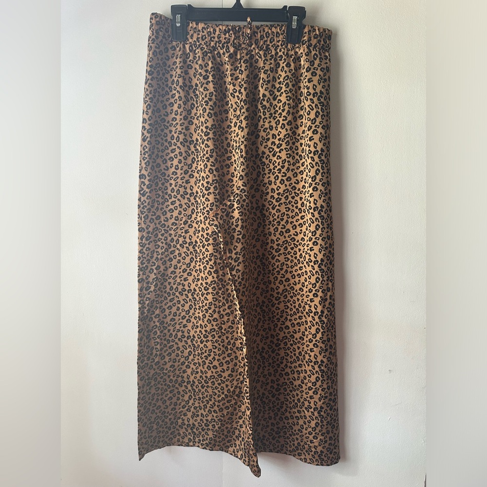 Francesca Mi Ami leopard wide leg pants size 14